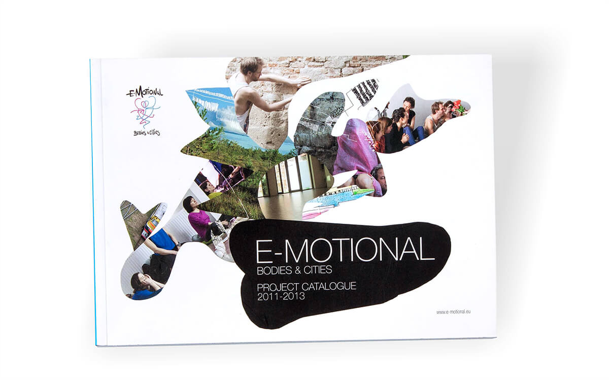 Cataloage 18 Catalog program dans Emotional